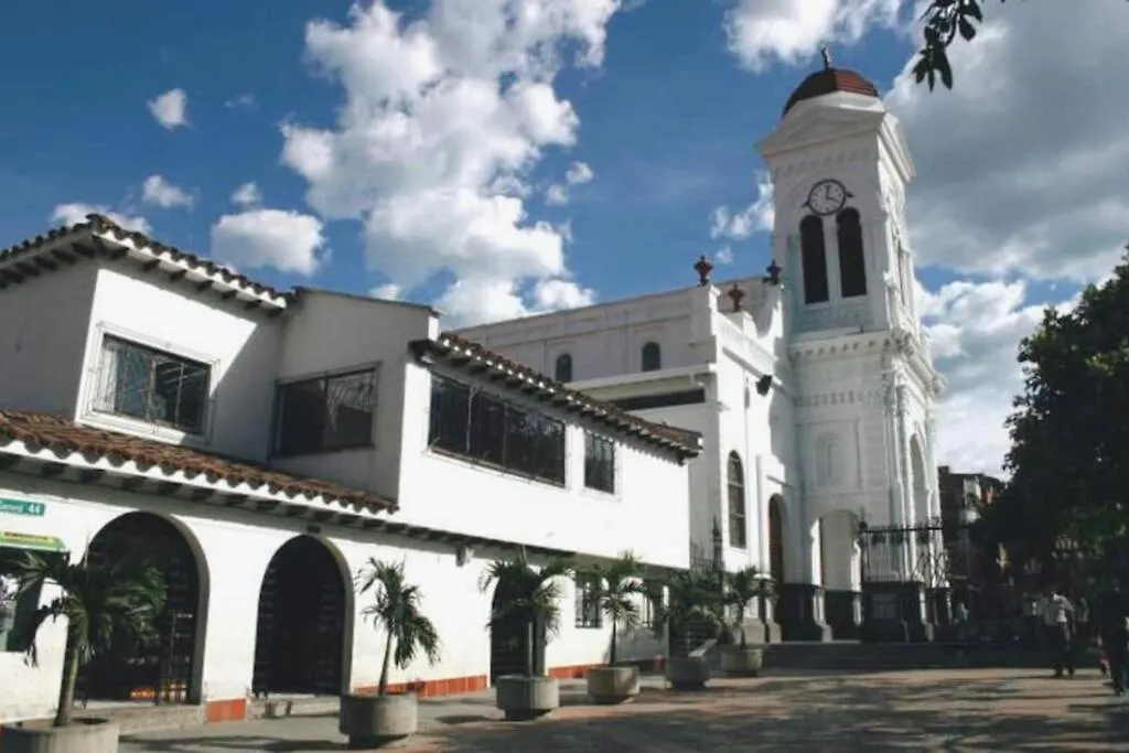 Loft De Lujo Zona Rosa Sabaneta Apartment