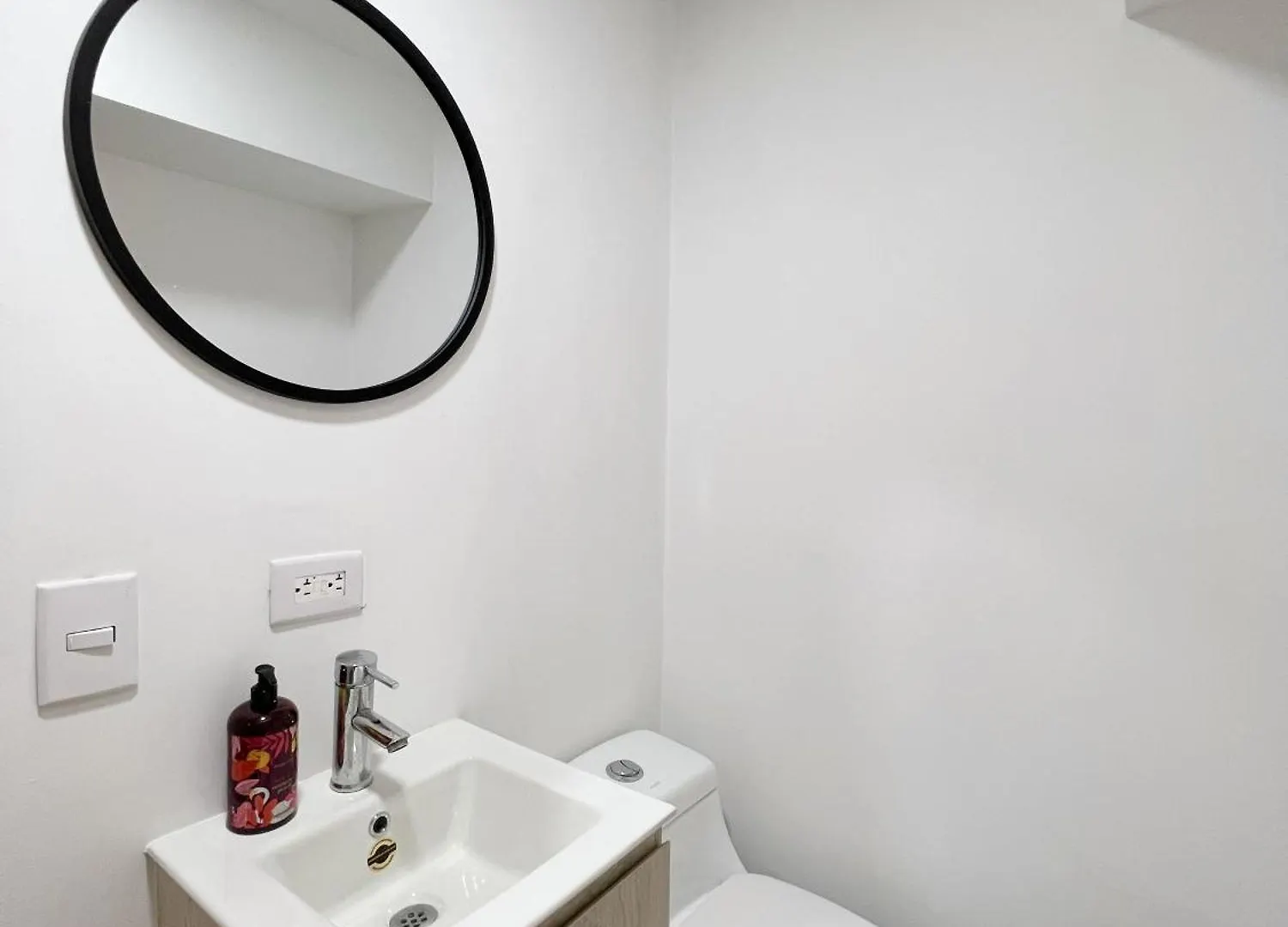 Loft De Lujo Zona Rosa Sabaneta Apartment